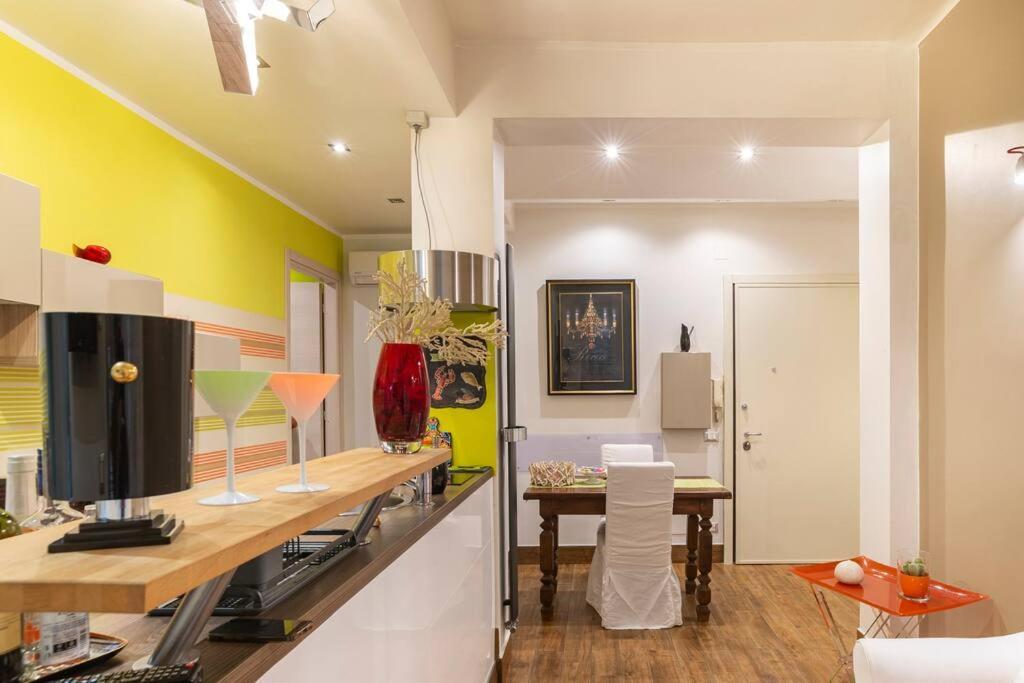 Lily'S - Near Harbor And Downtown With Terrace - Italy Flat Vacation Apartment Genoa Exterior photo