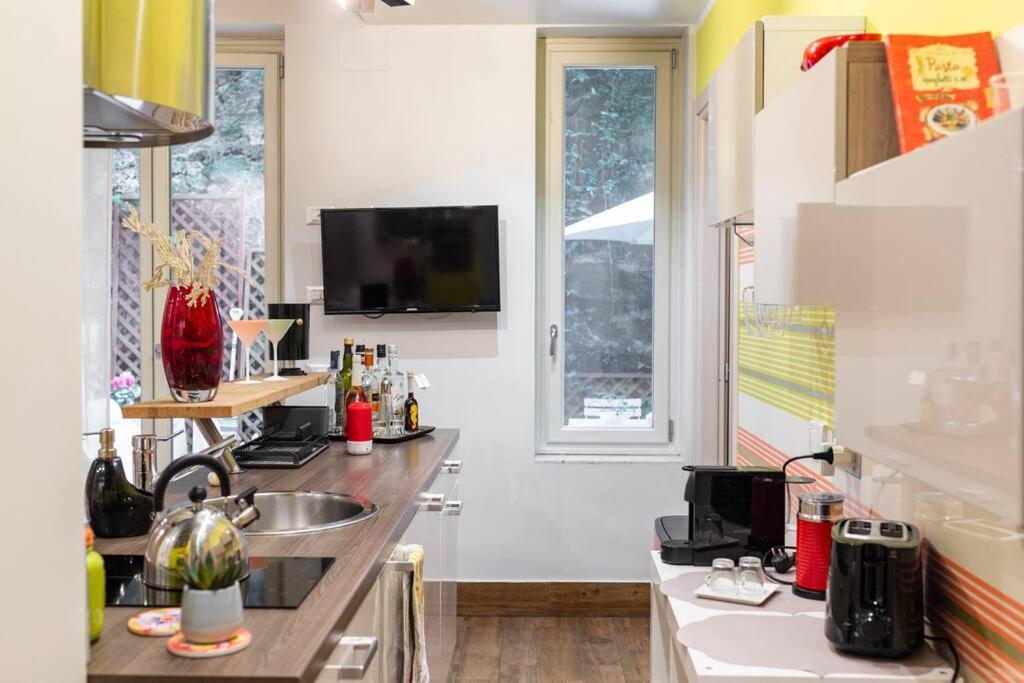 Lily'S - Near Harbor And Downtown With Terrace - Italy Flat Vacation Apartment Genoa Exterior photo