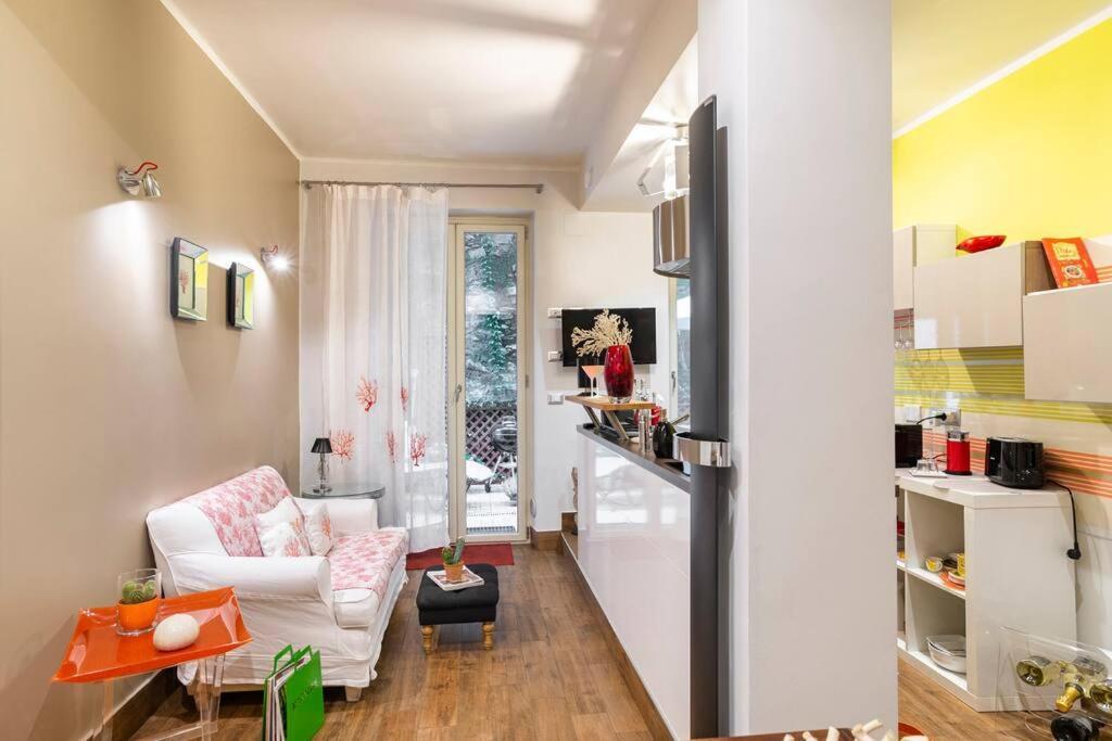 Lily'S - Near Harbor And Downtown With Terrace - Italy Flat Vacation Apartment Genoa Exterior photo