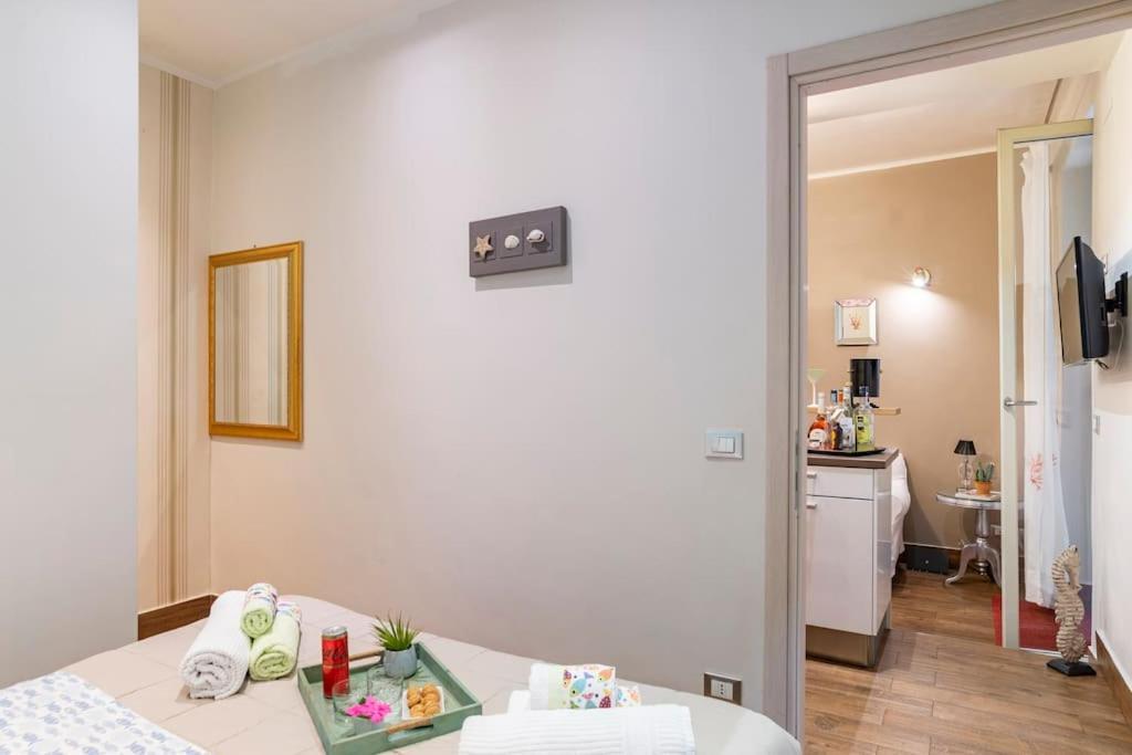 Lily'S - Near Harbor And Downtown With Terrace - Italy Flat Vacation Apartment Genoa Exterior photo