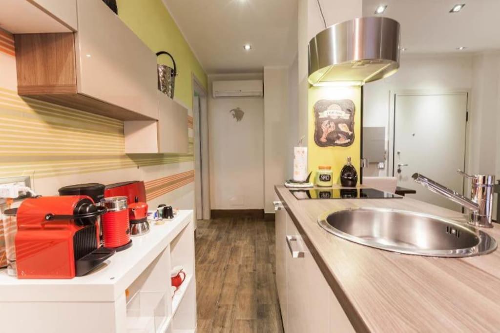 Lily'S - Near Harbor And Downtown With Terrace - Italy Flat Vacation Apartment Genoa Exterior photo