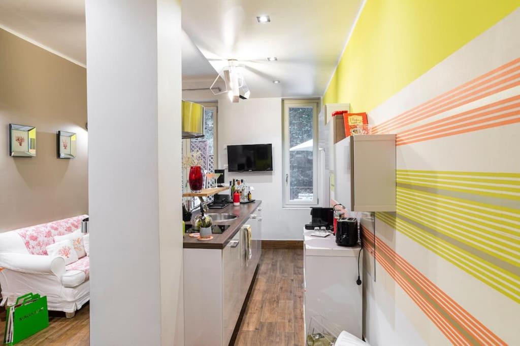 Lily'S - Near Harbor And Downtown With Terrace - Italy Flat Vacation Apartment Genoa Exterior photo